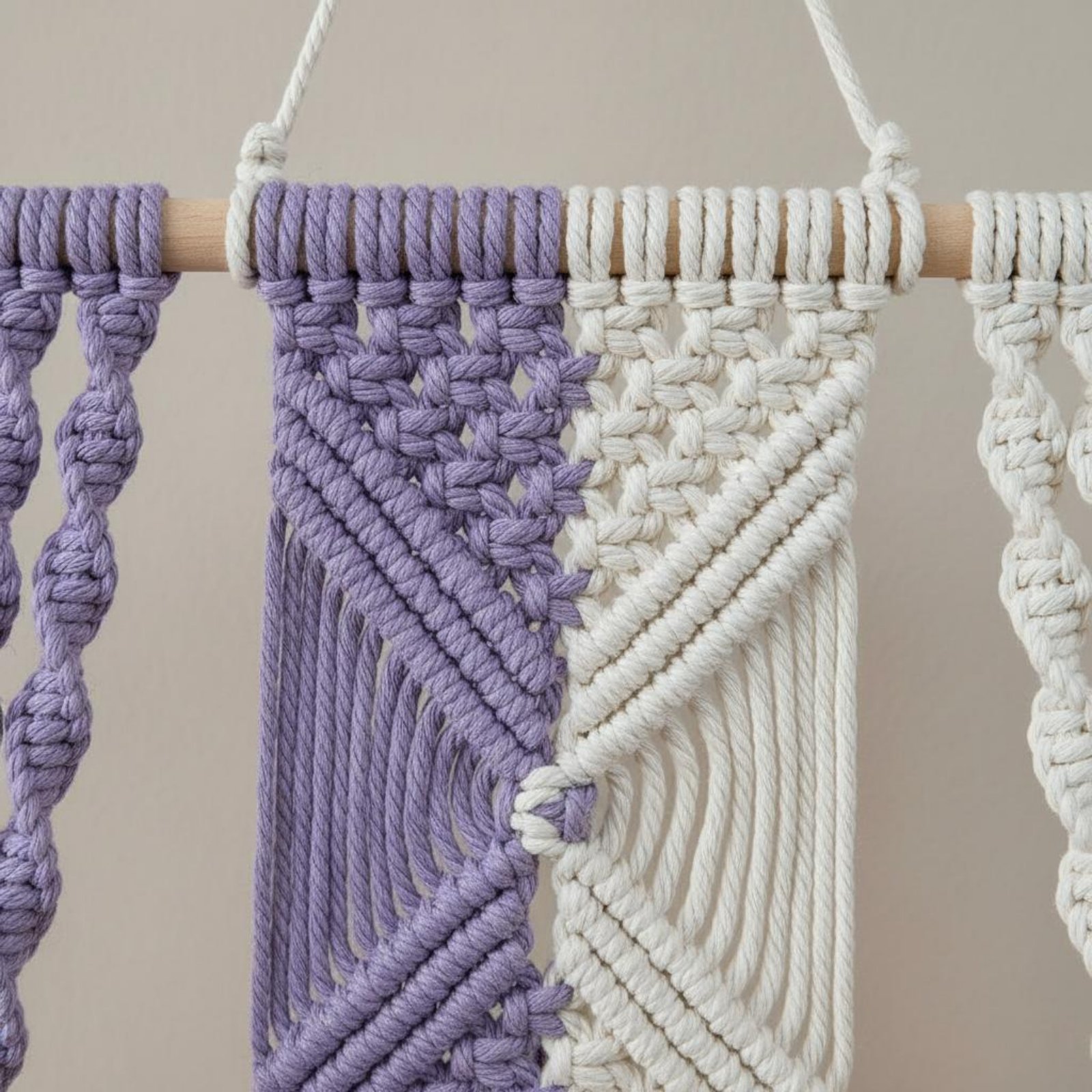 Macrame Wall Hanging - ชั้นวางของแขวนผนังสไตล์โบโฮ ชั้นวางของแขวนทำมือจากเชือกมาคราเม่ ชั้นวางของสไตล์โบฮีเมียน วัสดุธรรมชาติอเนกประสงค์
